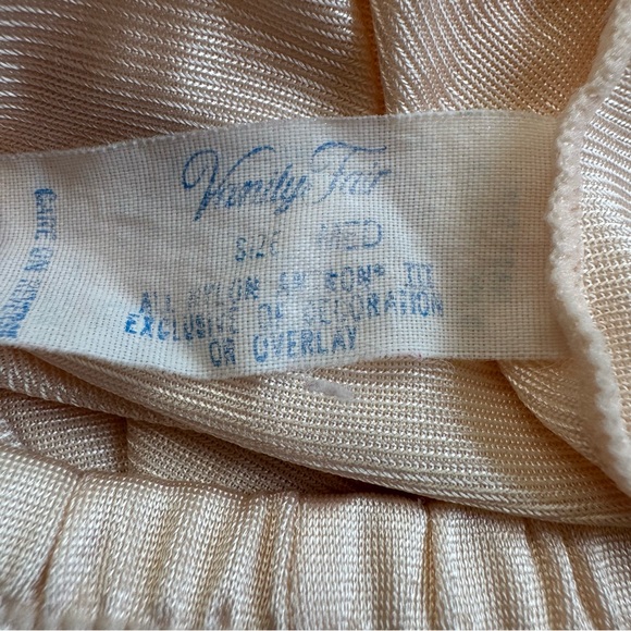 Vintage 70s Vanity Fair 2 Pc Nylon Pajama Set Multi Colored Sz Medium USA - Picture 7 of 7